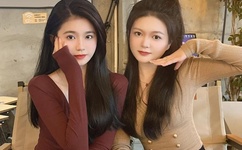 新疆暴雪1米8小伙跳雪没过头顶